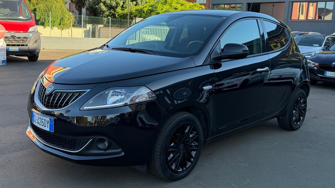 LANCIA 1.0 FIREFLY HYBRID 5P 69CV - NEOPATENTATI