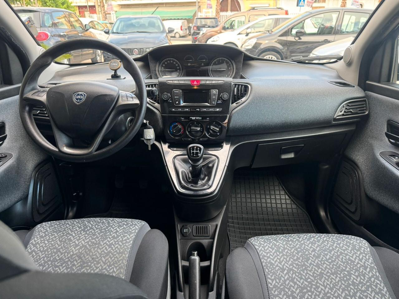 Lancia Ypsilon 0.9 TwinAir 5 porte Metano Ecochic Gold