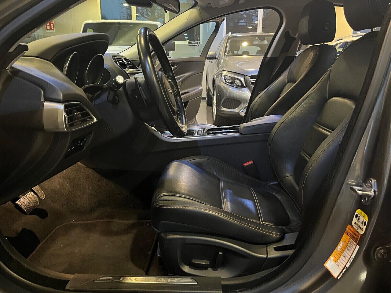 Jaguar XE 2.0d Prestige 180cv auto 88.000 KM!!!