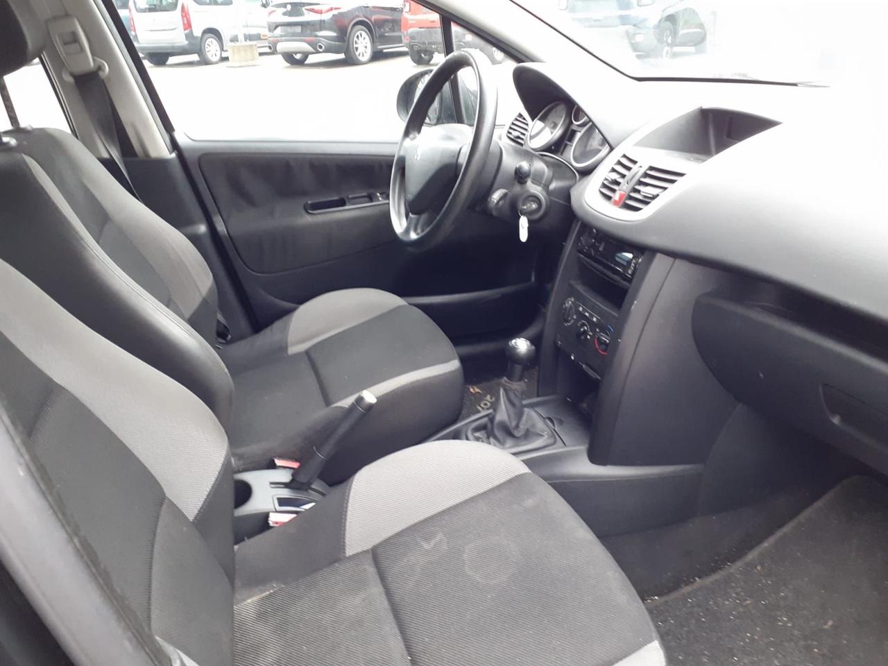 Peugeot 207 1.4 HDi 70CV 5p. ONE Line