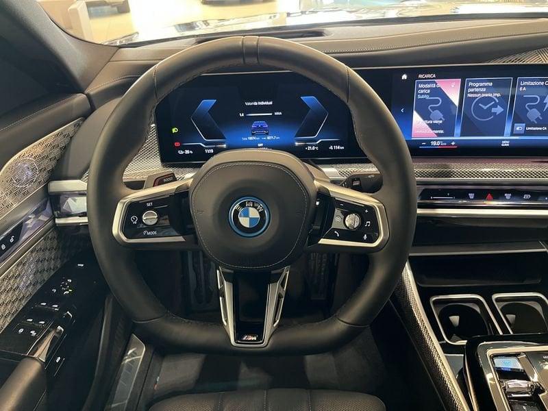 BMW Serie 7 G70 i7 xdrive60 MSport