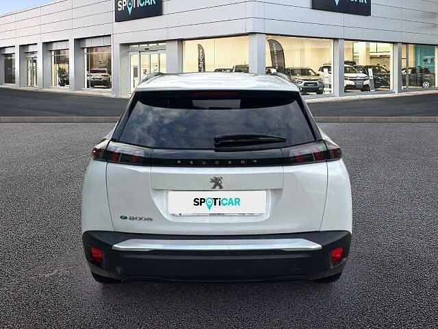 Peugeot 2008 motore elettrico 136 CV Allure