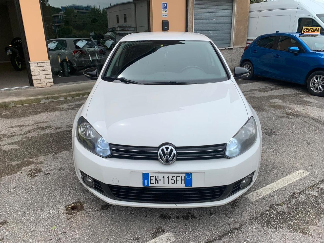 Volkswagen Golf VI 1.6 TDI 5p. Highline Neopat.