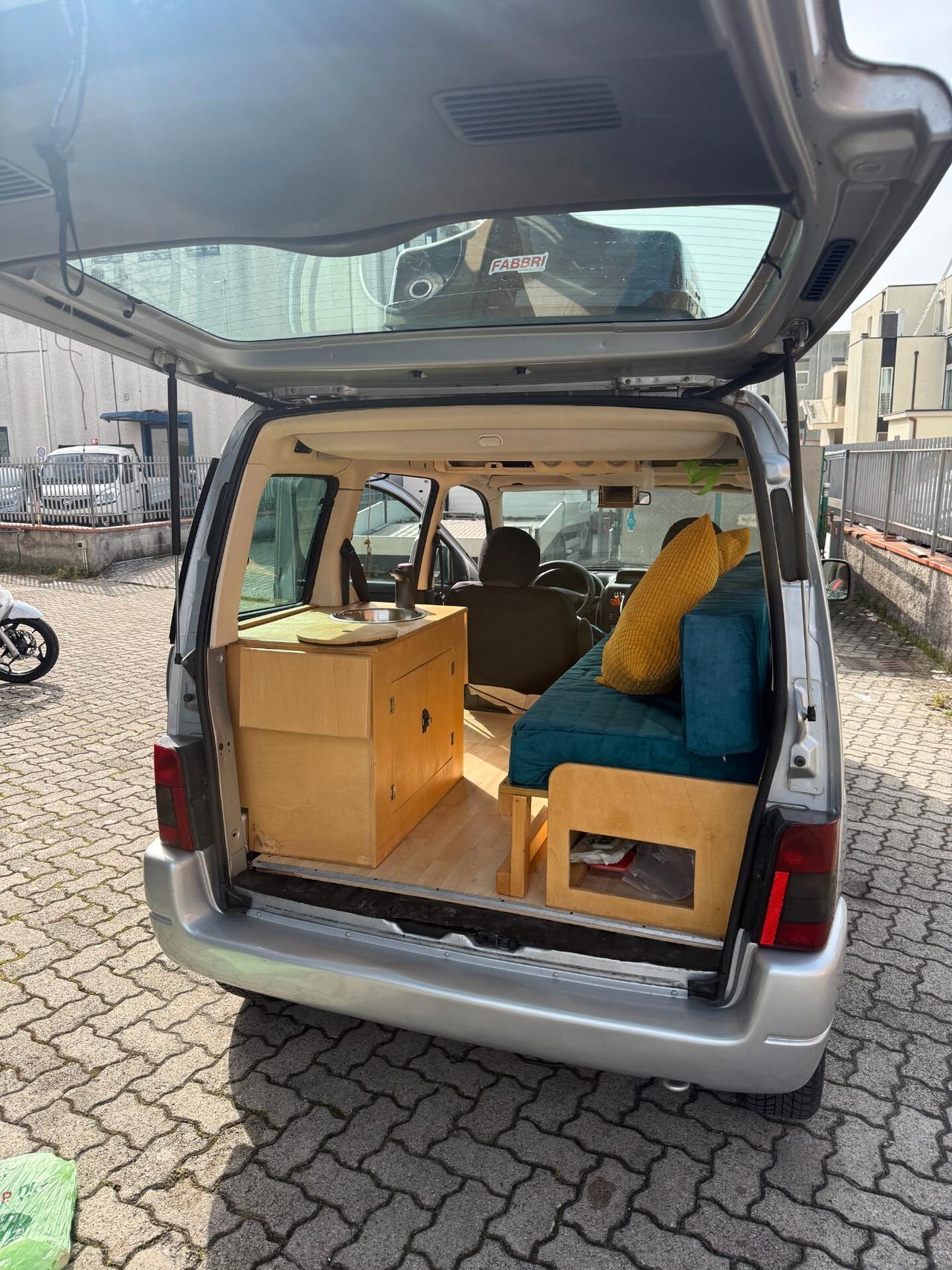Citroen Berlingo camperizzato allestito