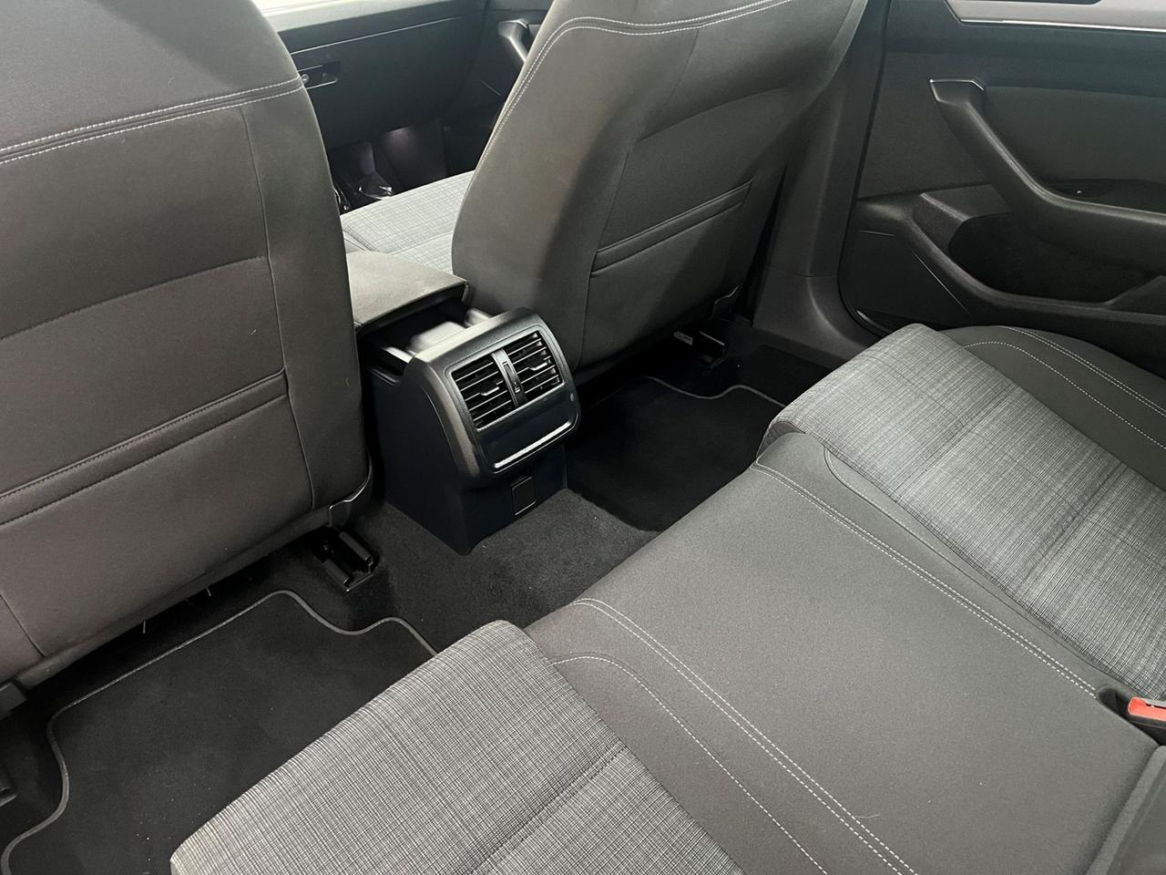 VOLKSWAGEN Passat VIII 2019 Variant Passat Variant 2.0 tdi Business 122cv dsg