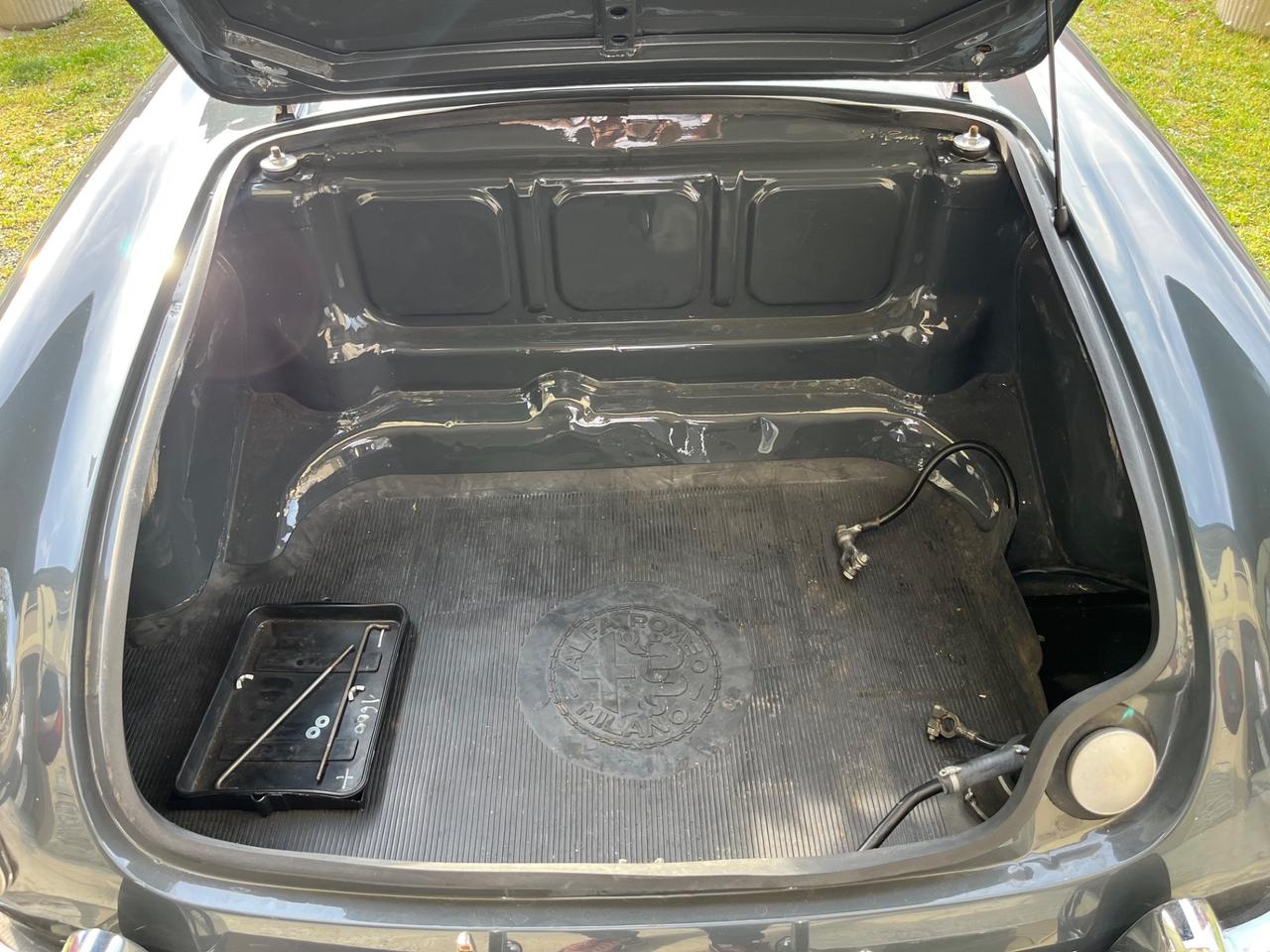 Alfa Romeo Giulia Spider