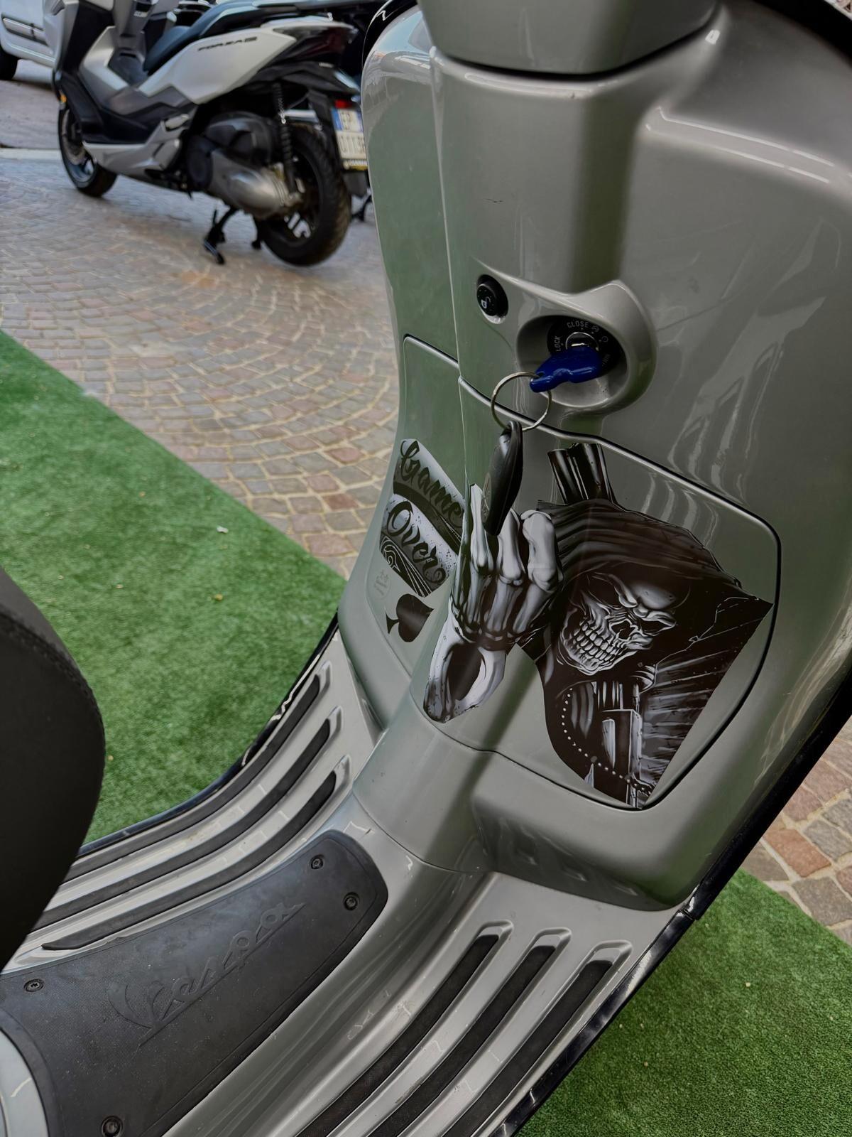 Piaggio Vespa 125 Primavera