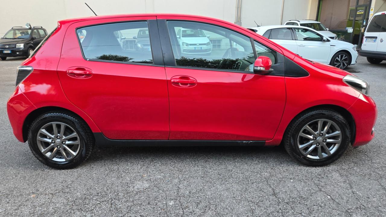 Toyota Yaris 1.0 5 porte Lounge