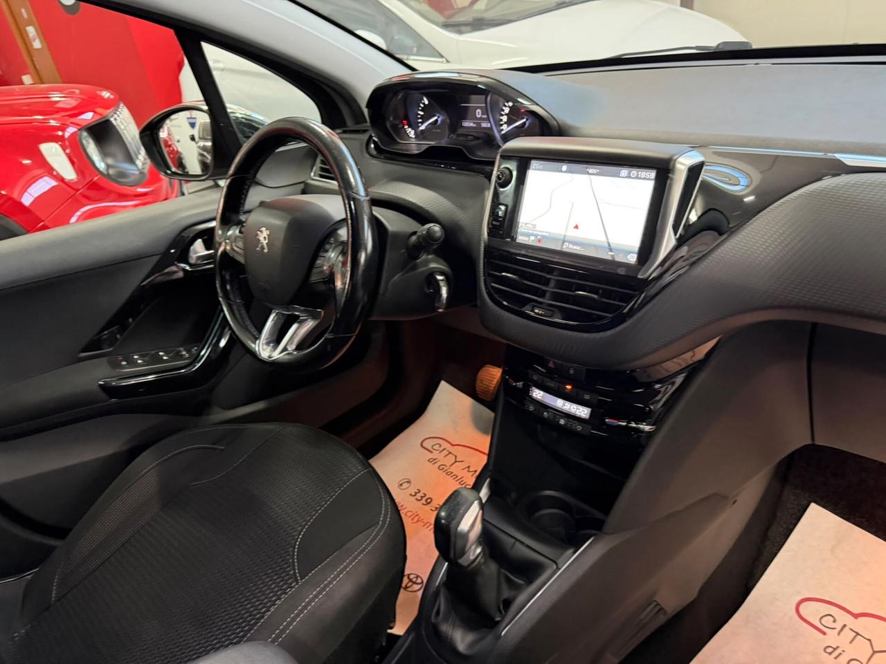 Peugeot 208 BlueHDi 75 5 porte Allure Navi