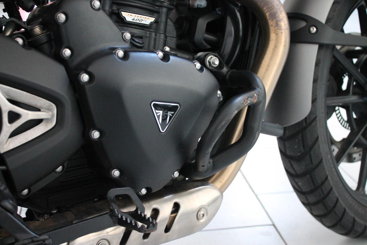 Triumph Scrambler 400 x