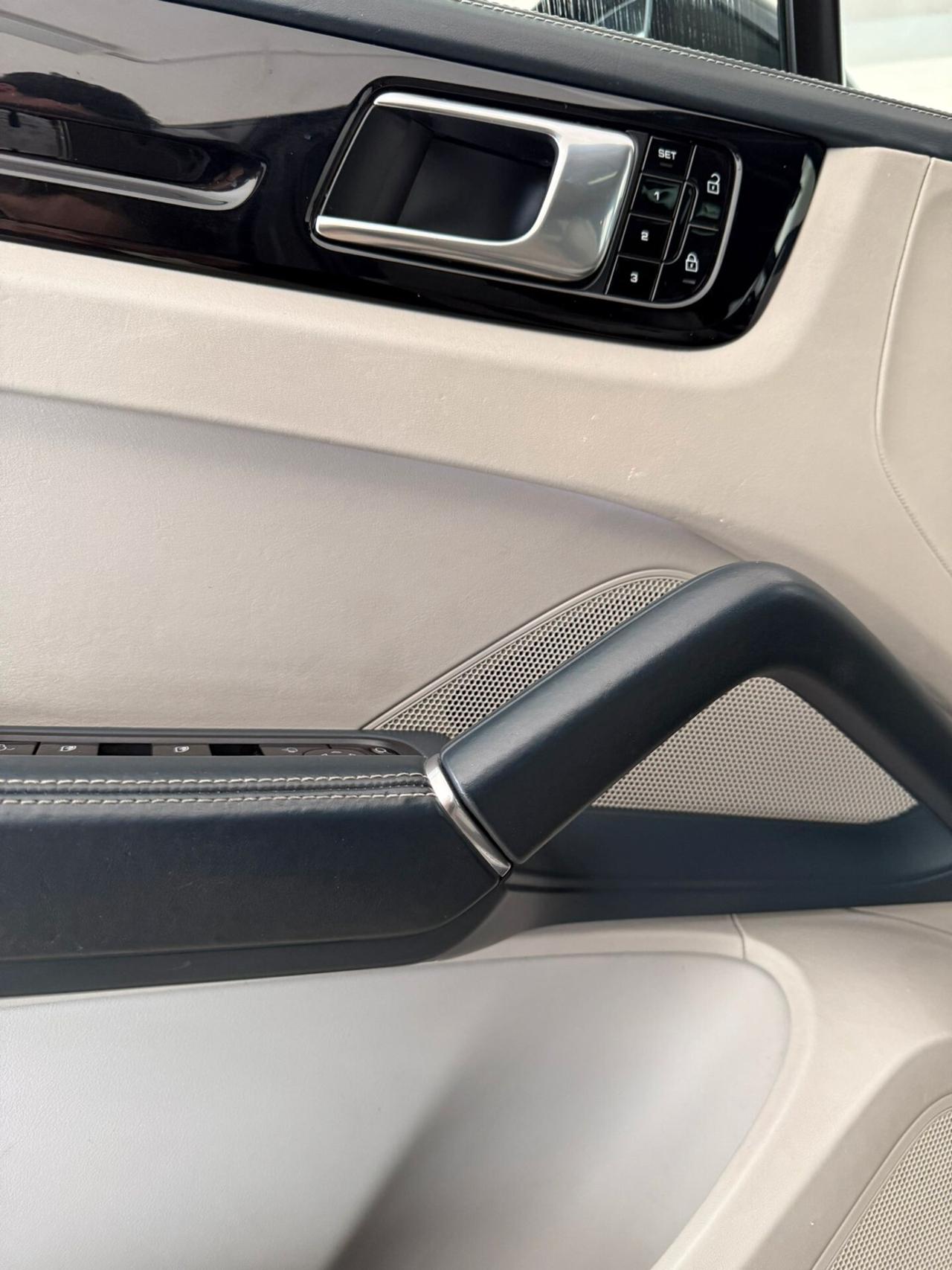 Porsche Cayenne 3.0 V6