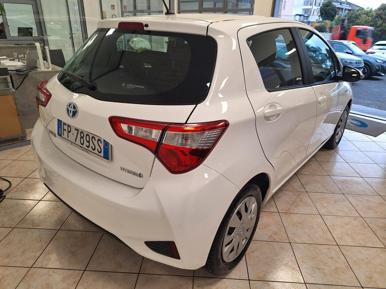 Toyota Yaris 1.5 Hybrid 5 porte Cool