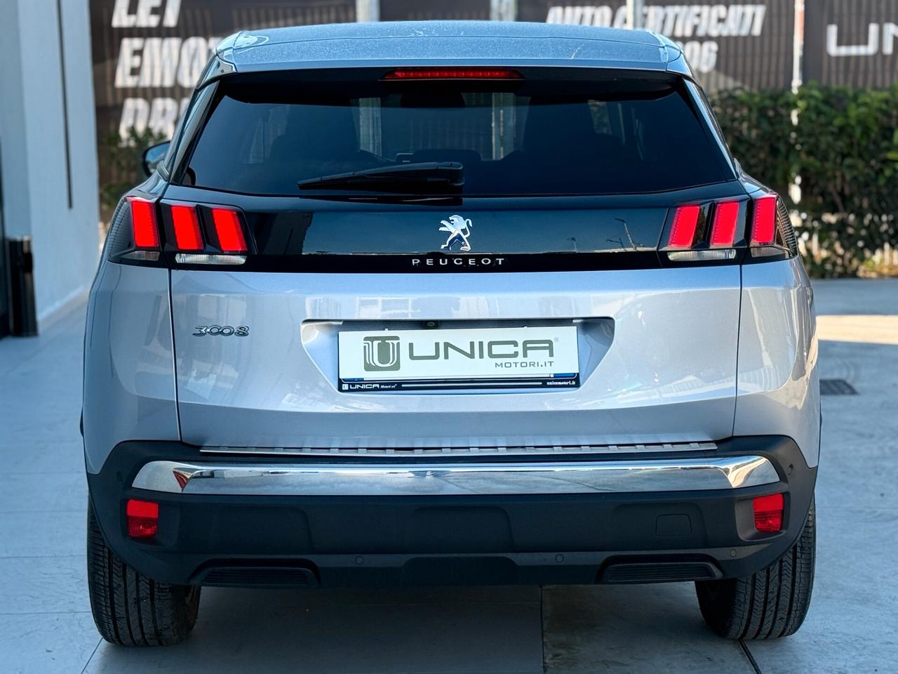Peugeot 3008 1.6 BlueHDi 120 S&S EAT6 BUSINESS RETROCAMERA ITALIANA