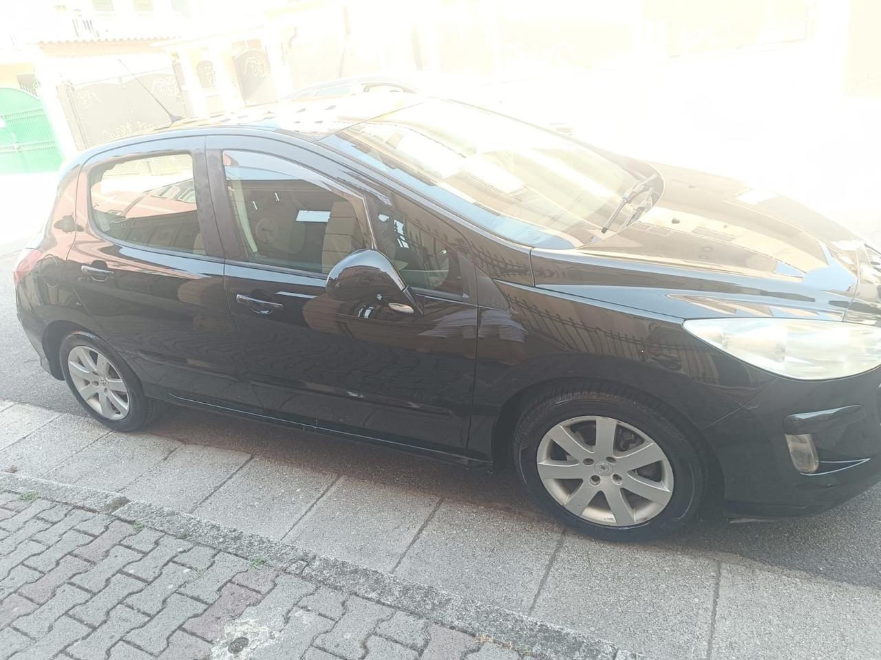 Peugeot 308 1.6 8V HDi 93CV 5p. Premium