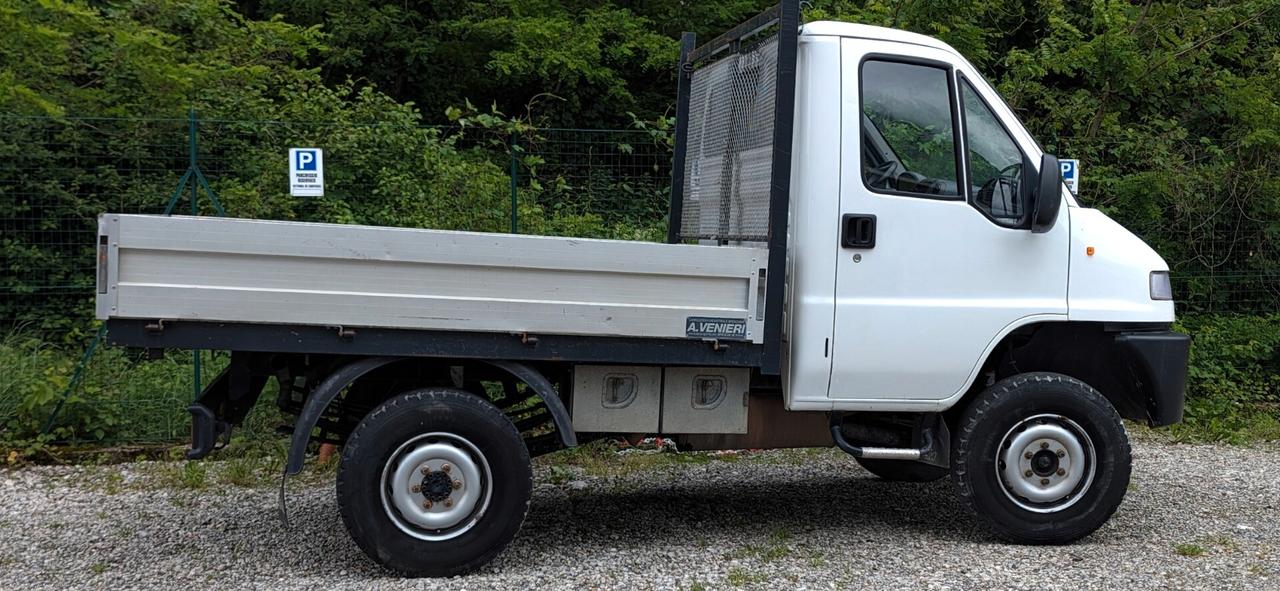 SCAM 4×4 autocarro