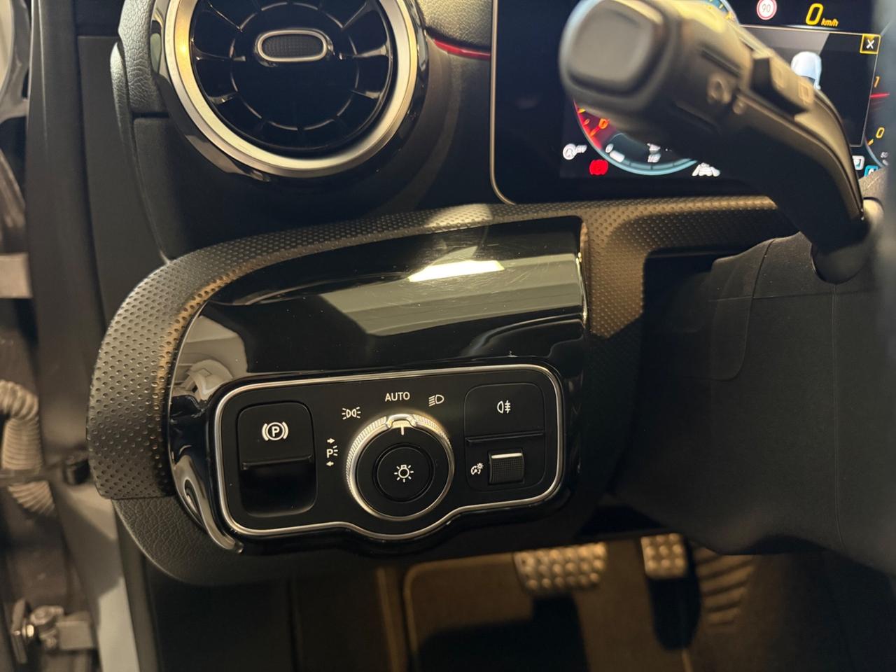 Mercedes-benz A 200 d Automatic Premium Amg