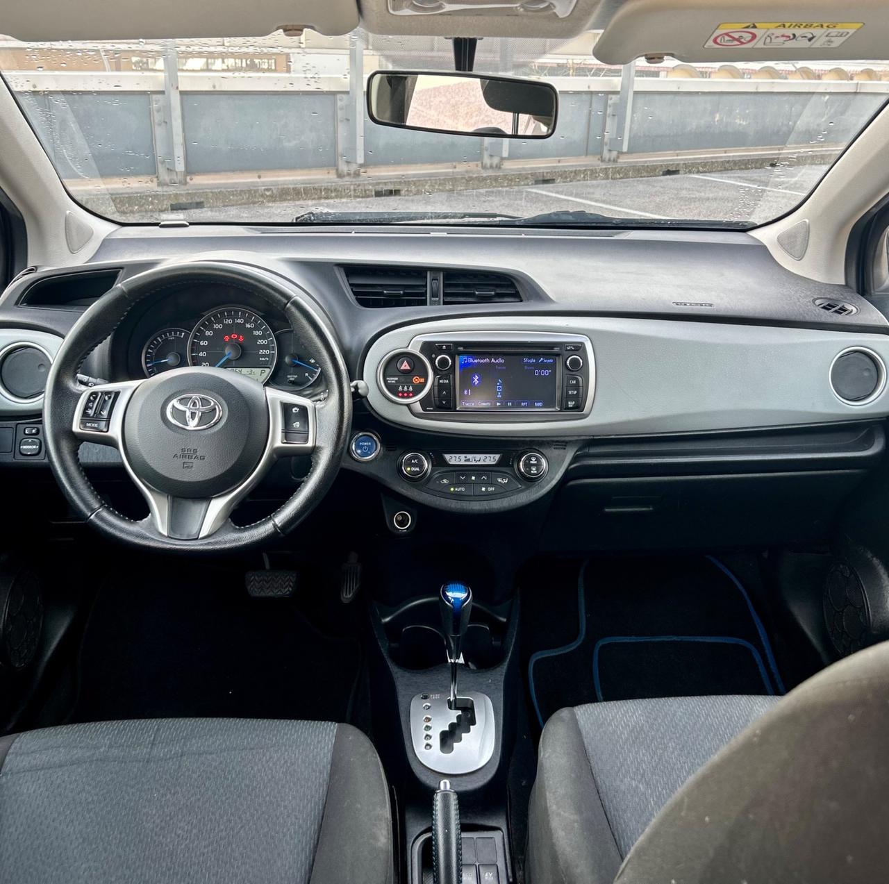 Toyota Yaris 1.5 Hybrid 5p Lounge Neopatentati