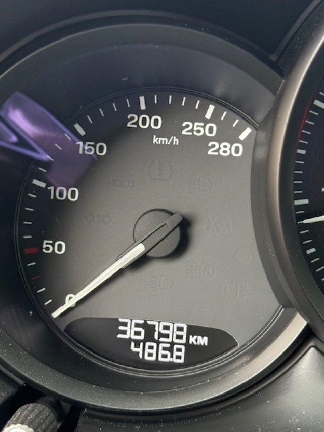 PORSCHE Macan 2.0 T