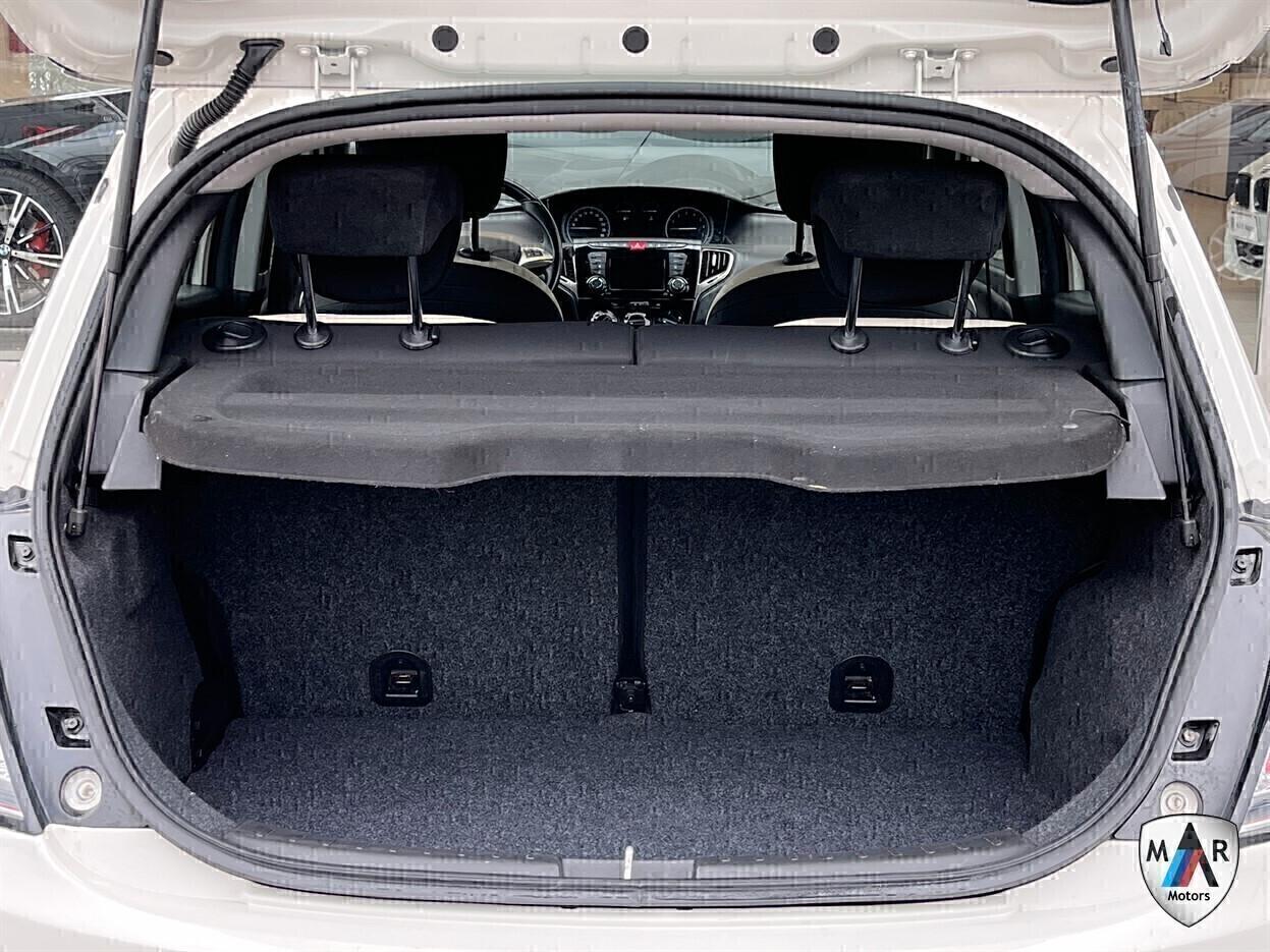 Lancia Ypsilon 0.9 TwinAir 85 CV 5 porte Metano Ecochic Gold