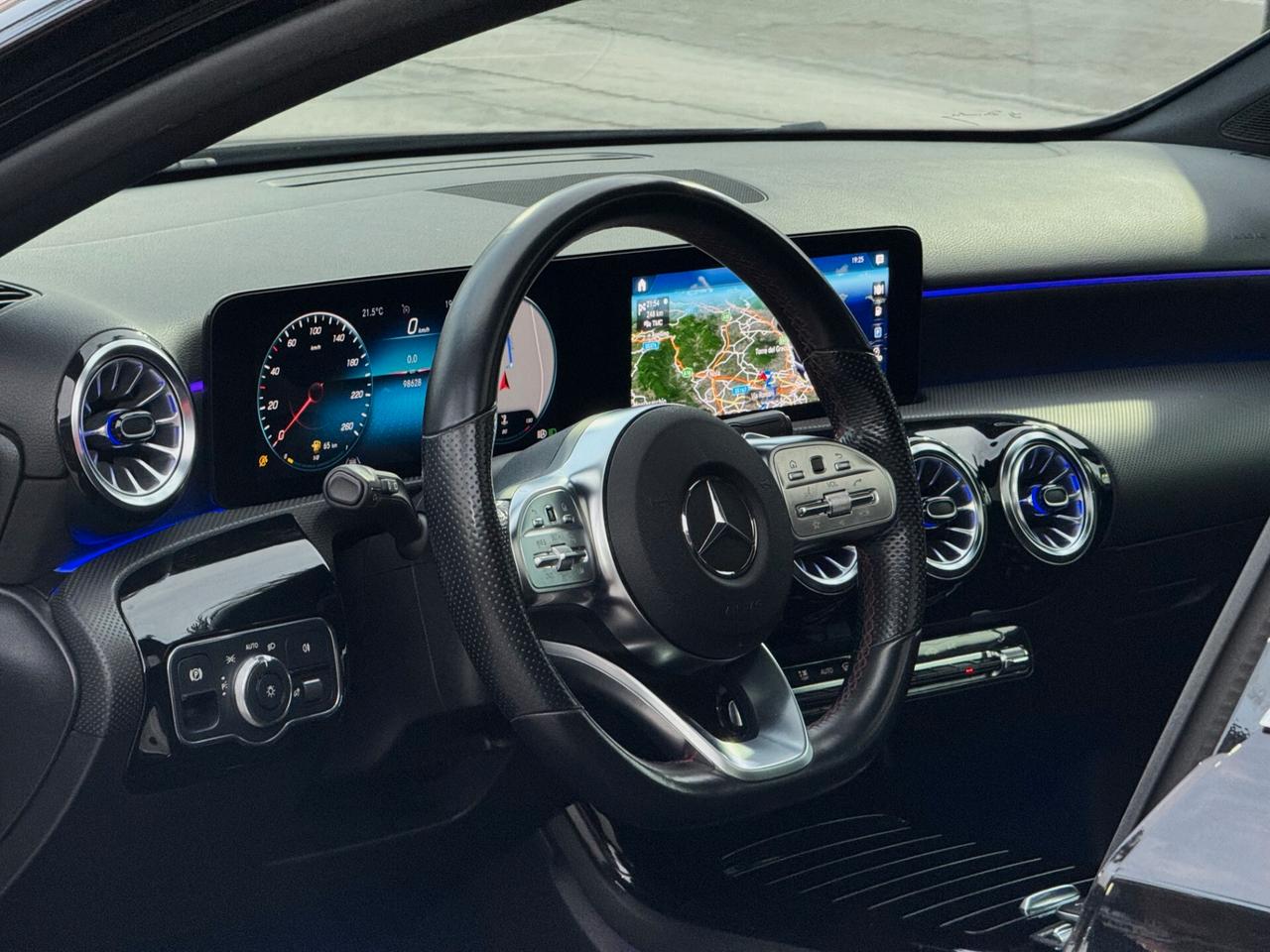 Mercedes-Benz A 180 d 2.0 Premium AMG TETTO LUCI