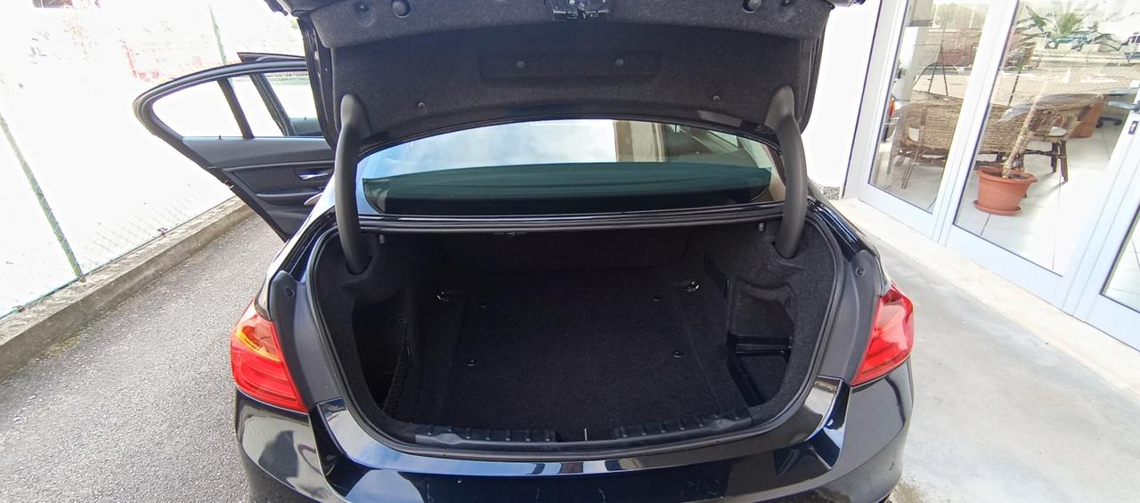 Bmw 316d 115 CV Berlina - Garanzia