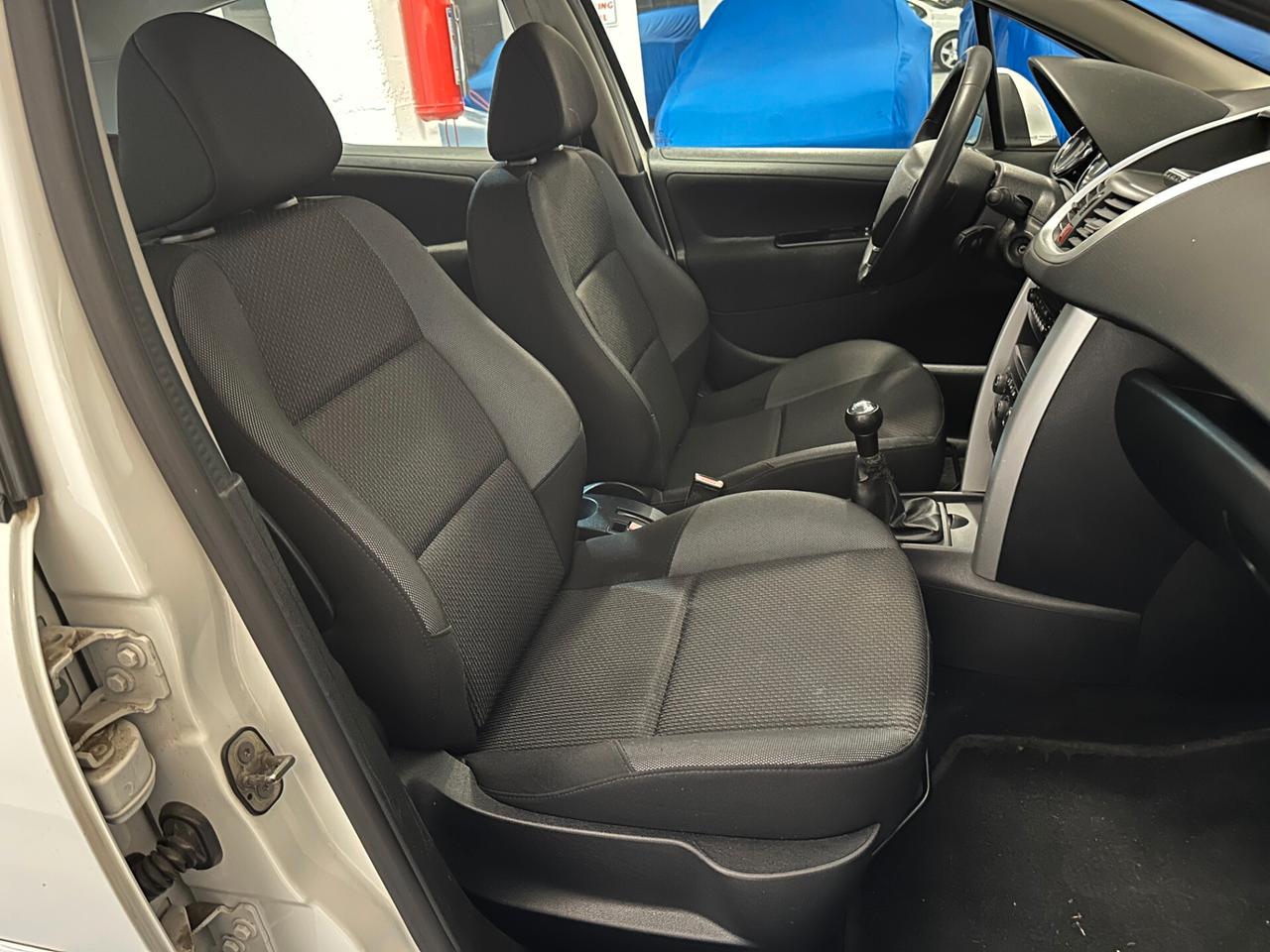 Peugeot 207 1.6 8V HDi 93CV 5p. Sweet Years