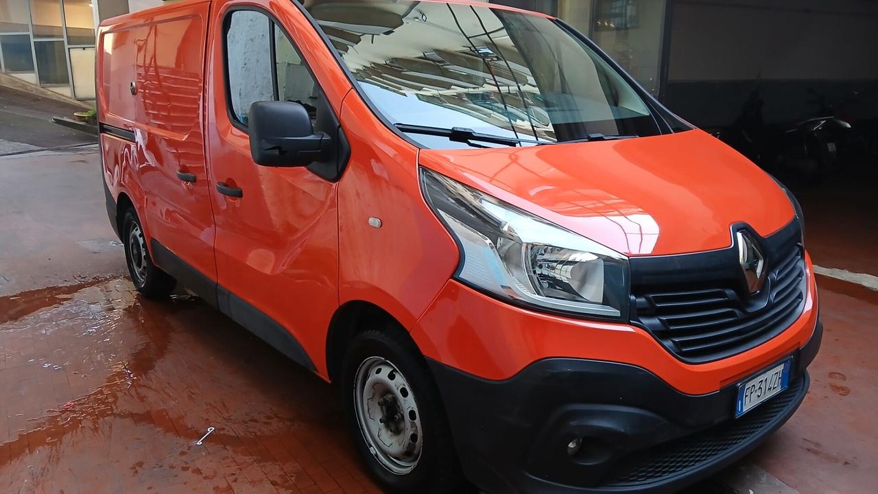 Renault Trafic 1600 DCI E6 IVA COMPRESA