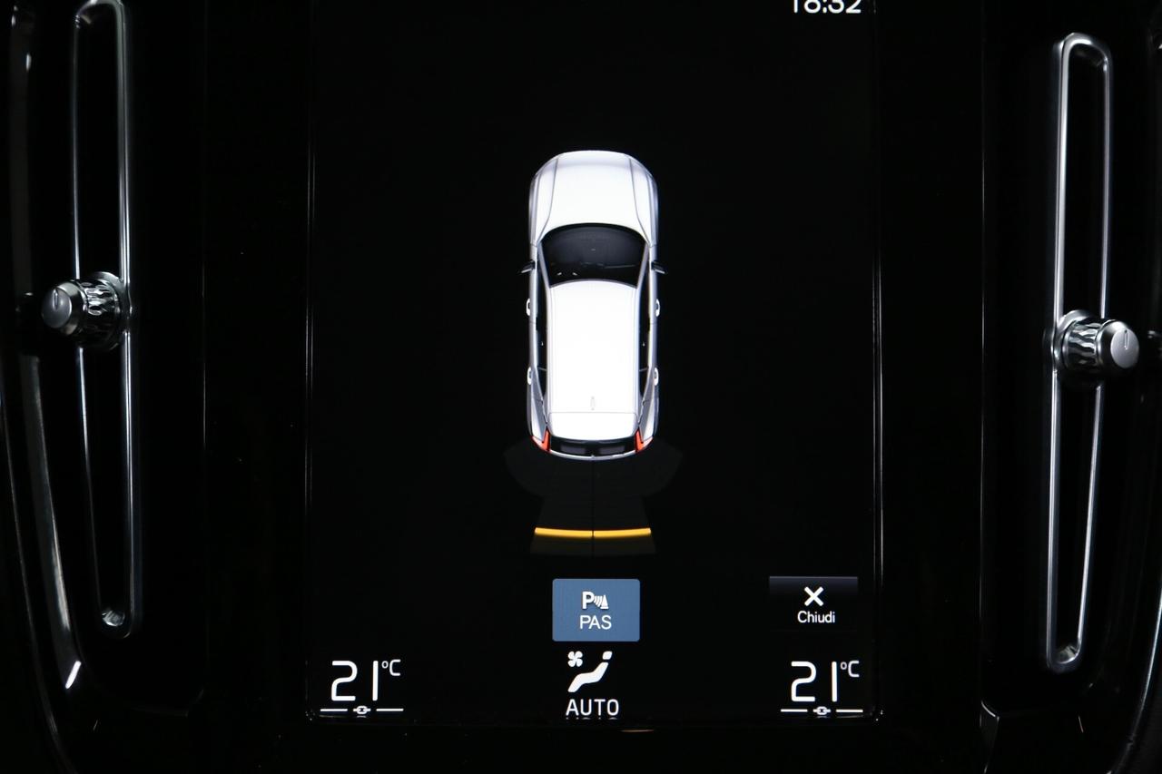 Volvo XC40 T5 Recharge Plug-in Hybrid Inscription Expression auto