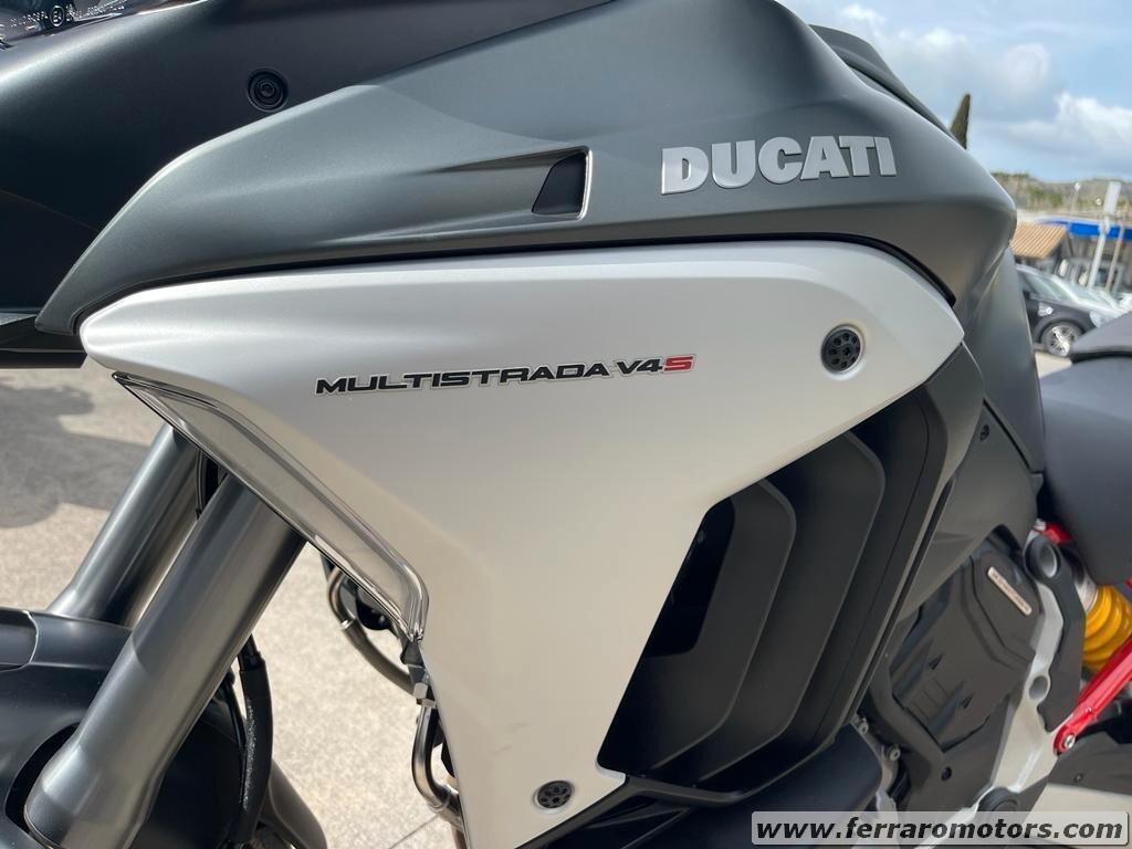 Ducati Multistrada V4 travel radar