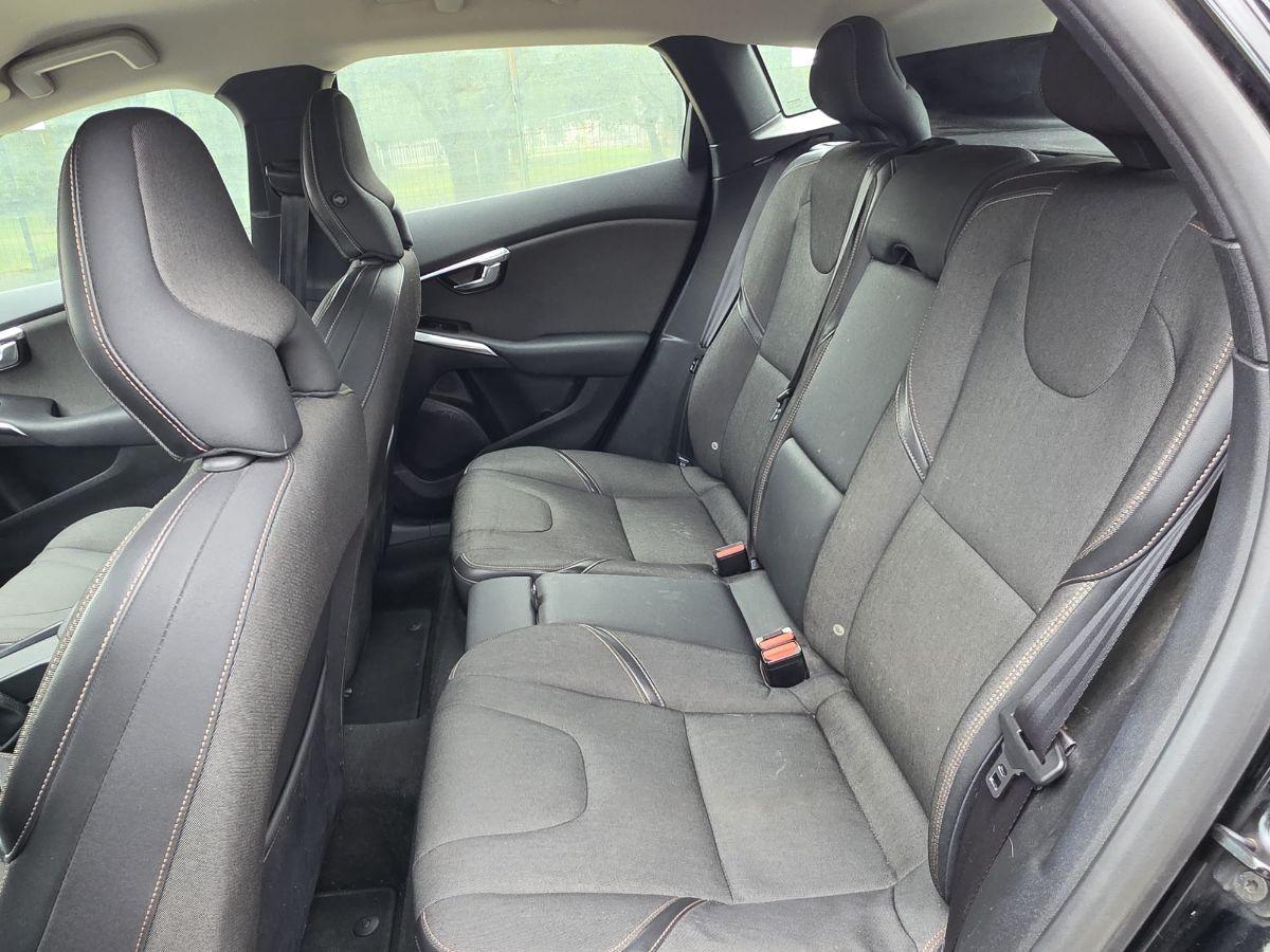 VOLVO - V40 Cross Country 1.6 d2 Momentum