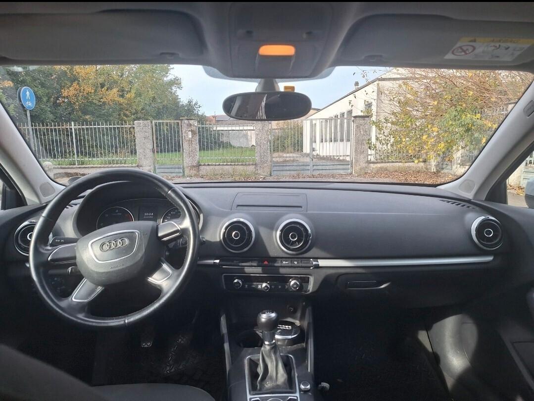 Audi A3 SPB 1.6 TDI ultra Attraction