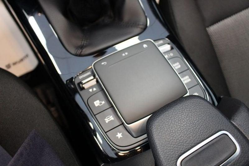 Mercedes-Benz CLA 180 d Business Solution