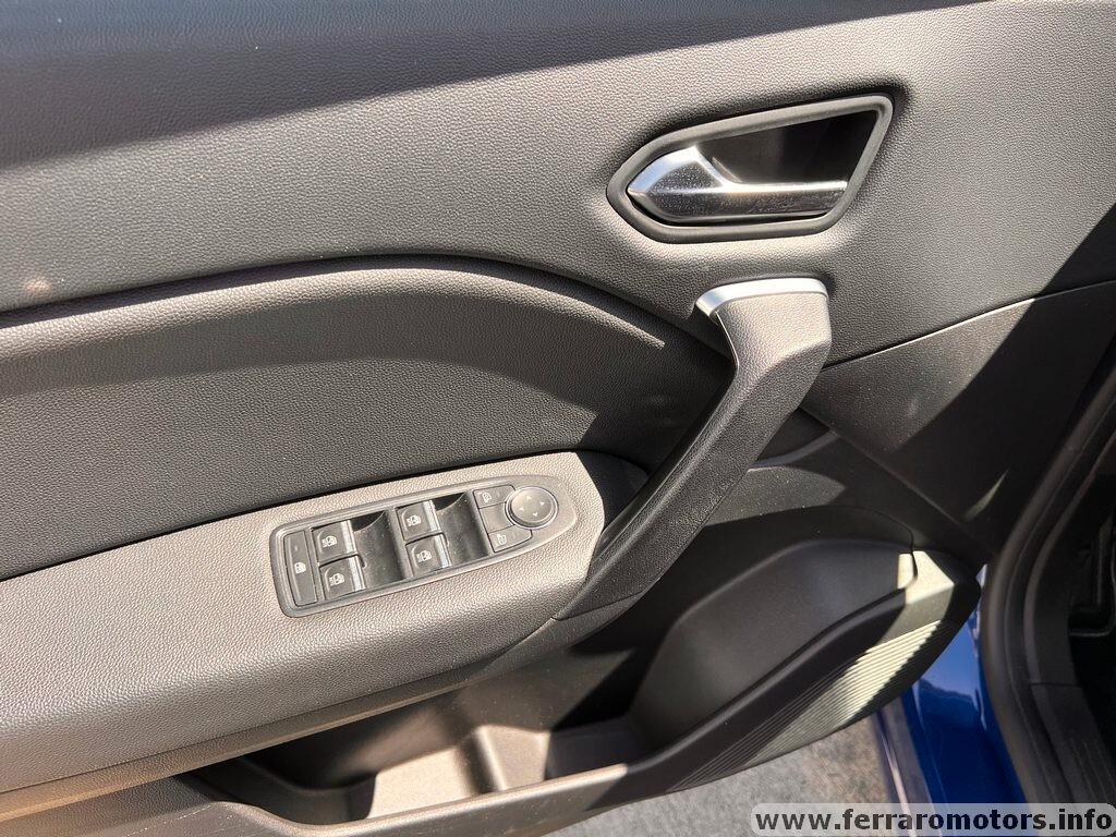 Renault Captur TCe 90 CV Techno solo 20.000km a 179 euro al mese