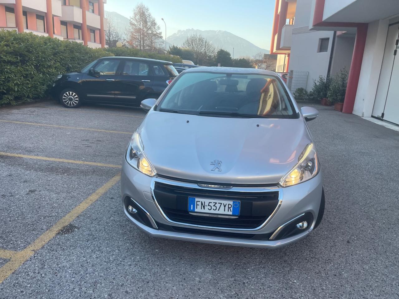 Peugeot 208 82 5 porte Allure SI NEOPATENTATI