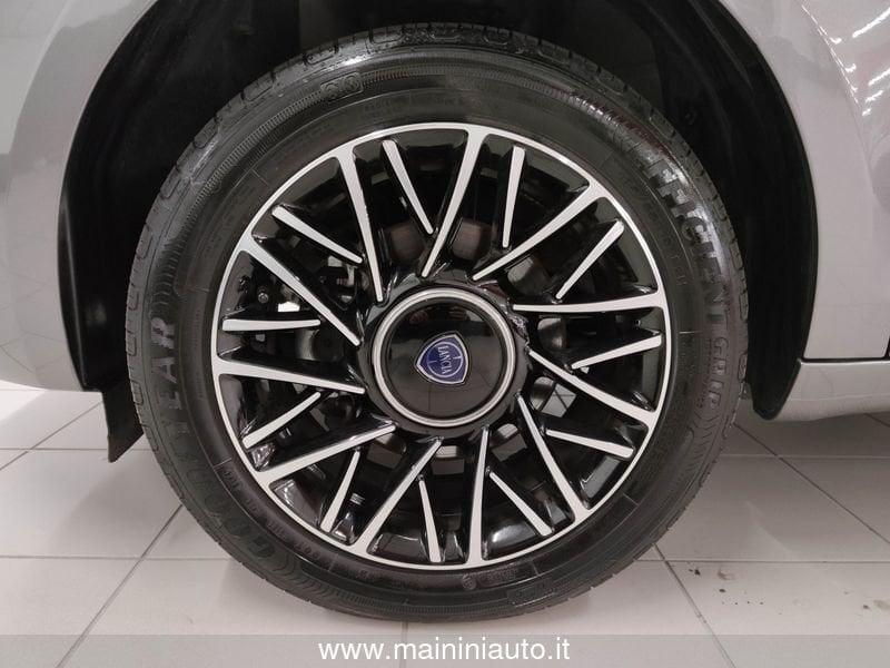 Lancia Ypsilon 1.0 70cv Hybrid 5p Platino + Car Play "SUPER PROMO"