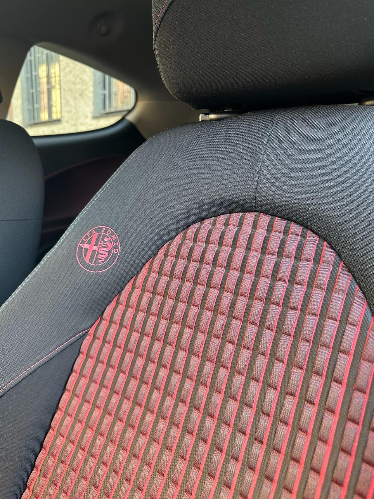 Alfa Romeo MiTo 1.4 M.air Distinctive Premium Pack