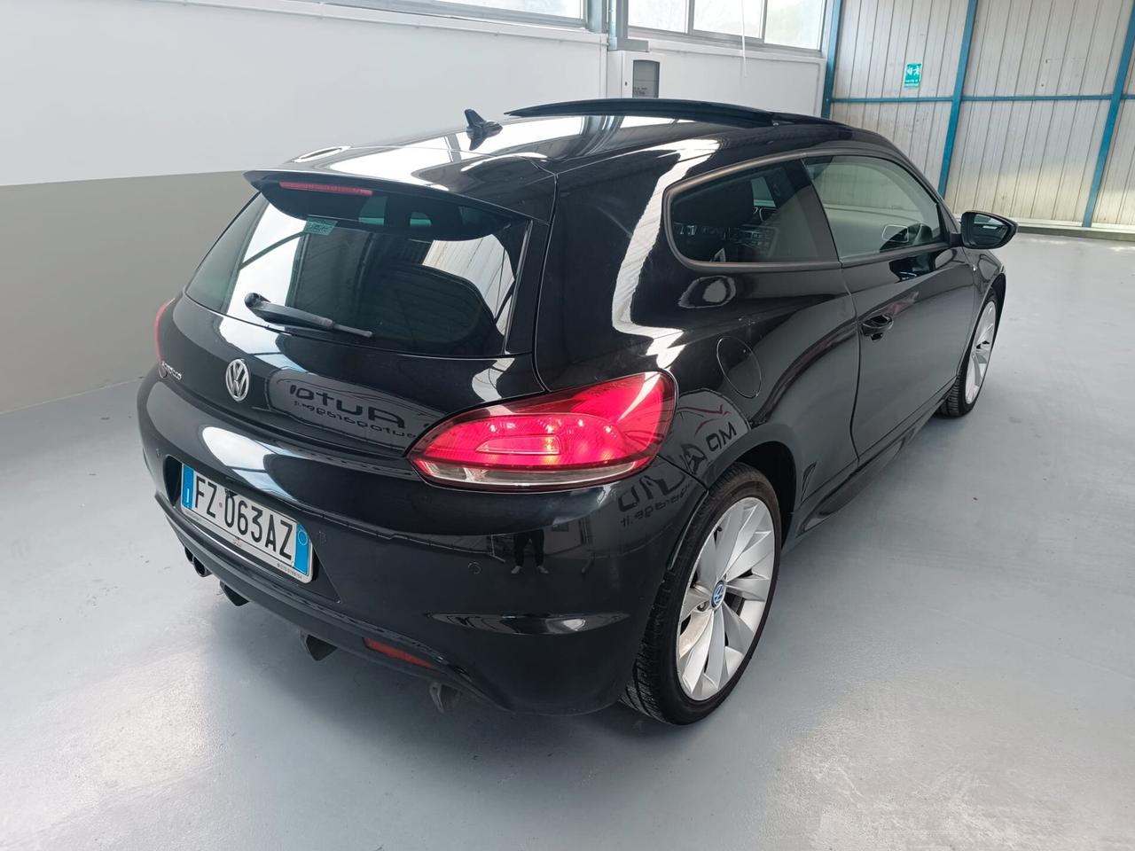 Volkswagen Scirocco 2.0 TDI 170cv R-LINE