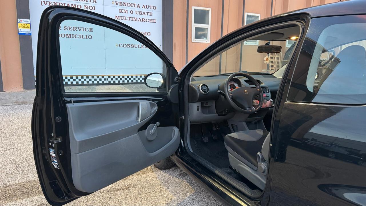 Peugeot 107 1.0 68CV 3p. - 2010