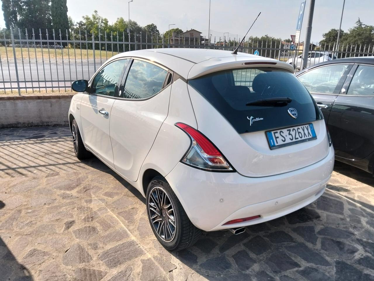 Lancia Ypsilon 1.2 69 CV 5 porte GPL Ecochic Gold