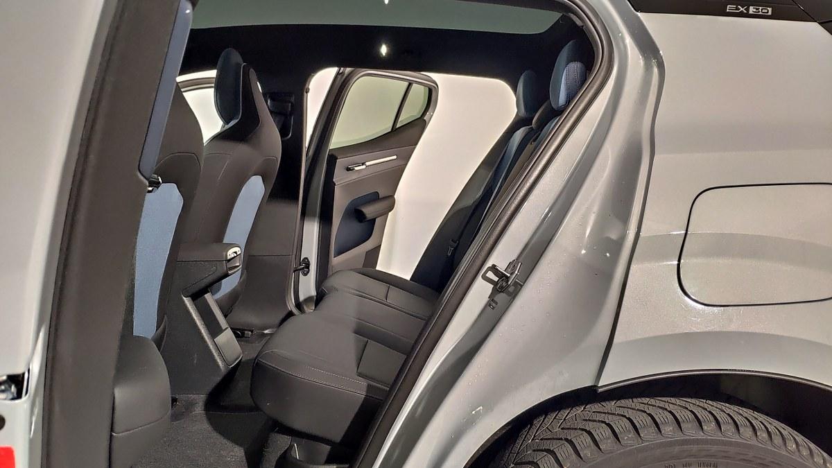 VOLVO Ex30 Single Motor Extended Range Rwd Ultra