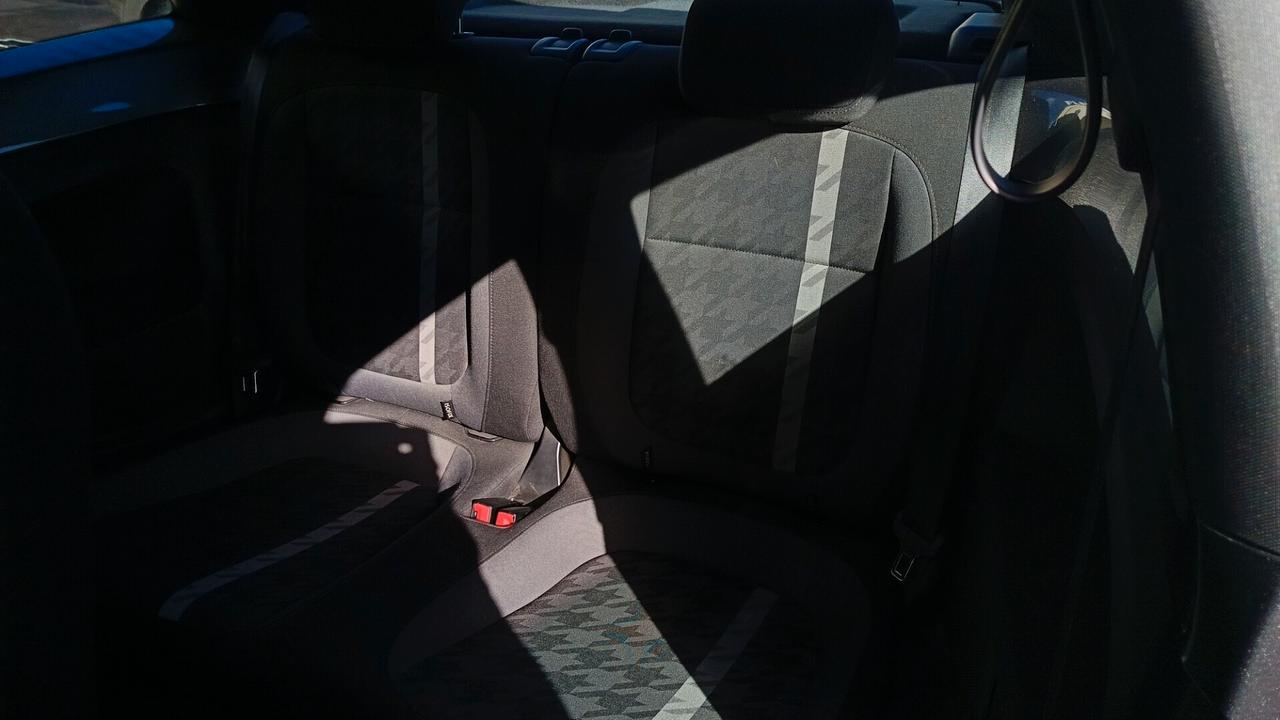 Volkswagen Maggiolino 2.0 TDI DSG Design BlueMotion Technology