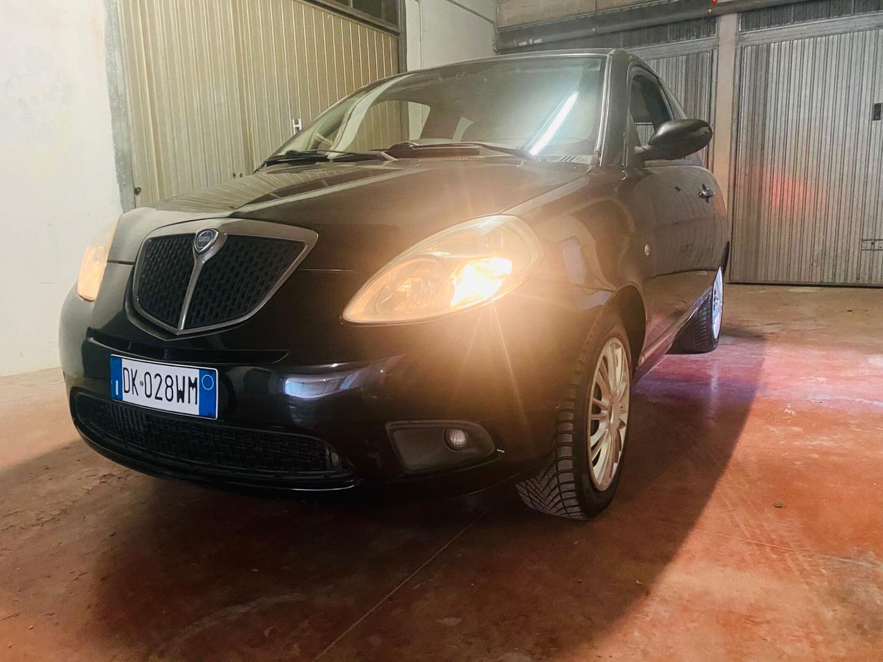 Lancia Ypsilon 1.2 Argento
