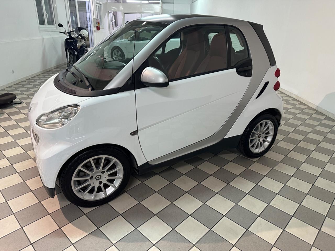 Smart ForTwo 1000 52 kW coupé passion