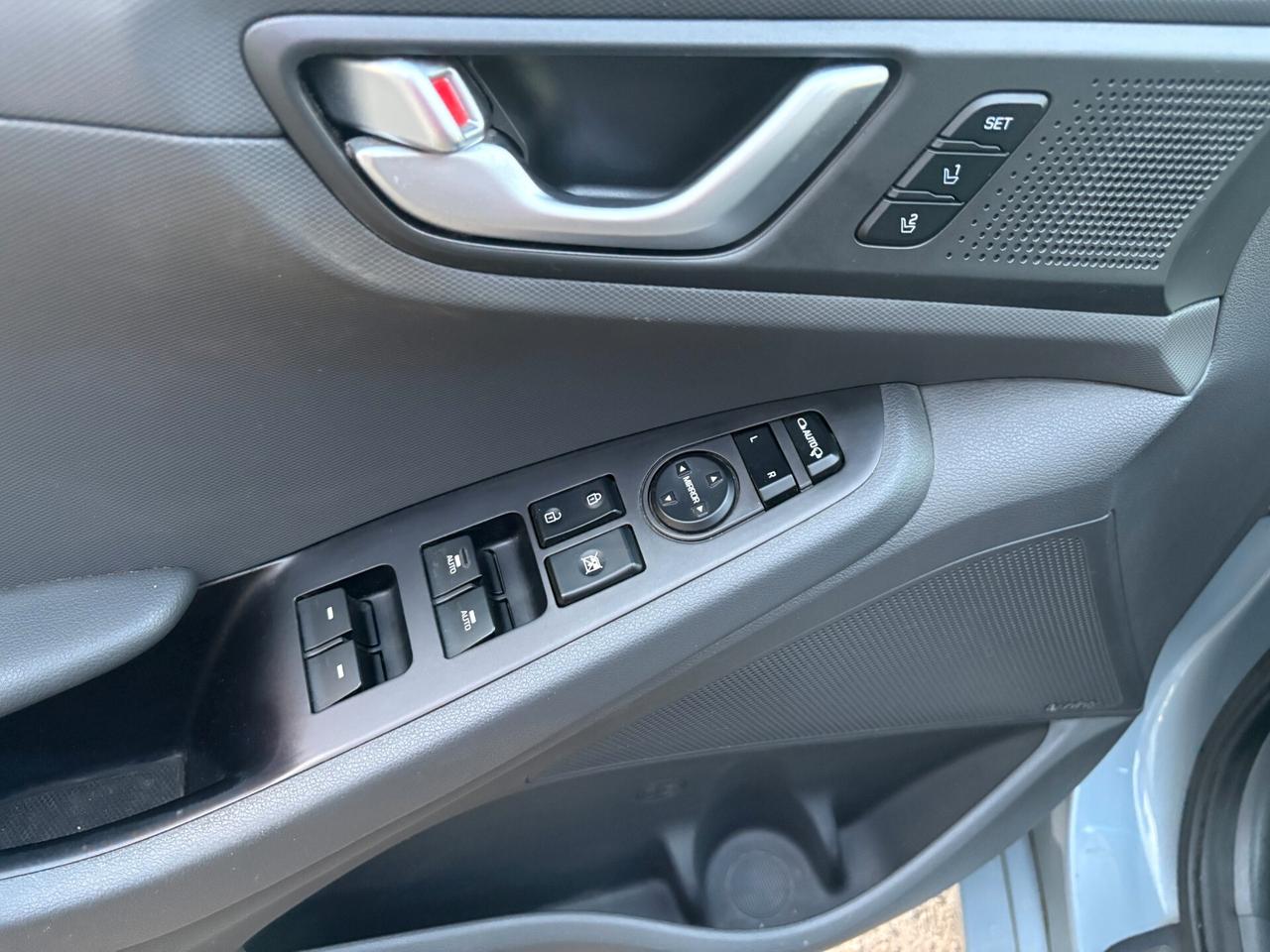 Hyundai Ioniq 1.6 Hybrid -Full