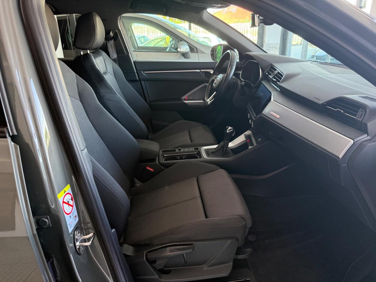 Audi Q3 35 TDI S tronic Identity Black SLine