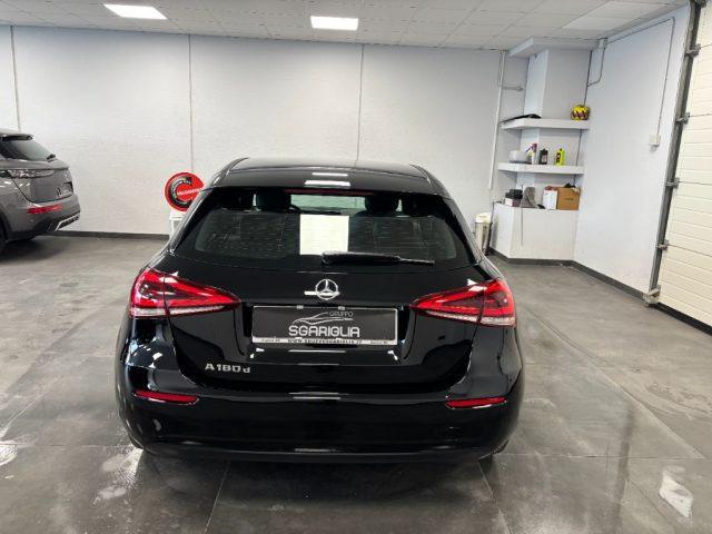 MERCEDES-BENZ A 180 d Executive Full Optional