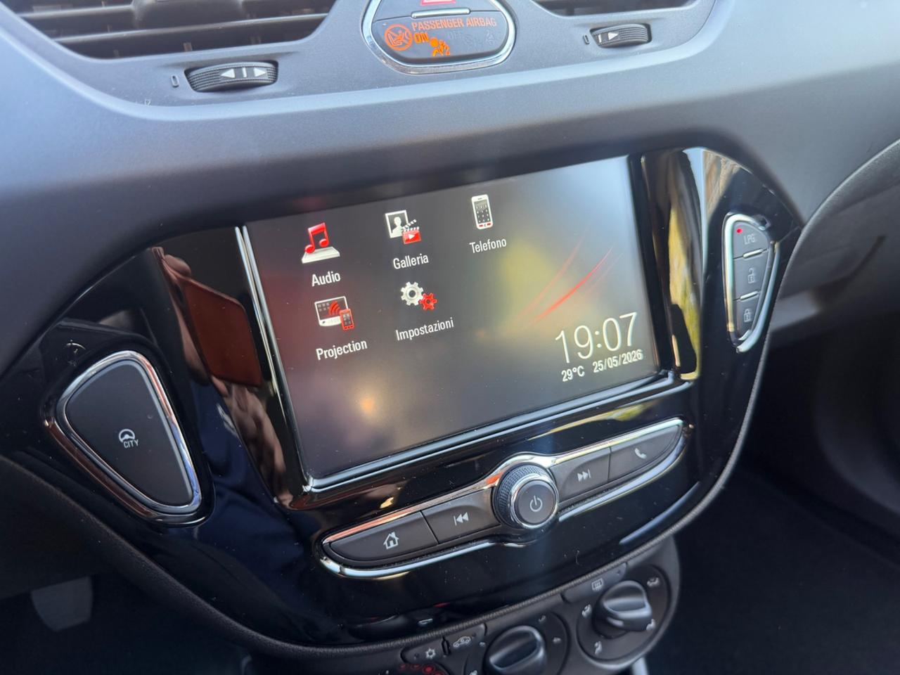 Opel Corsa 1.4 GPL Tech Advance 5p