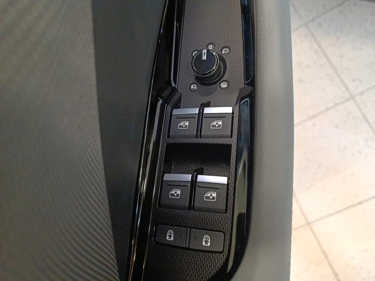 AUDI Q3 2026 S LINE AUTOMATICA 150CV FULL LED NAVI VIRTUAL COCKPIT