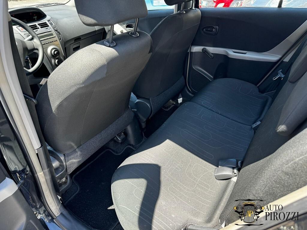 TOYOTA YARIS 1.0 BENZINA ANNO 2011 CON 130000Km