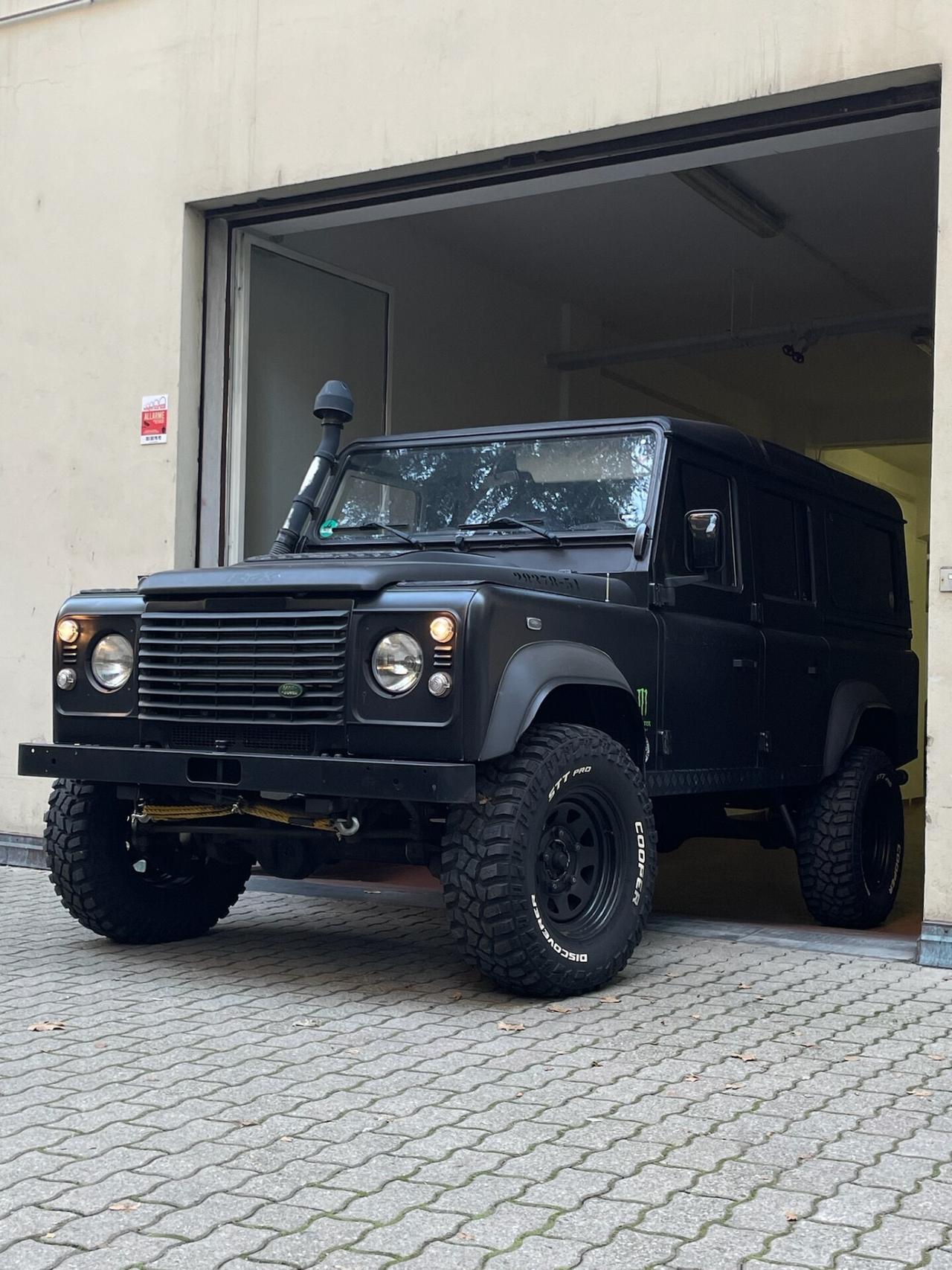 Land Rover Defender 110 TD4 7 POSTI -LIBRETTO TAGLIANDI